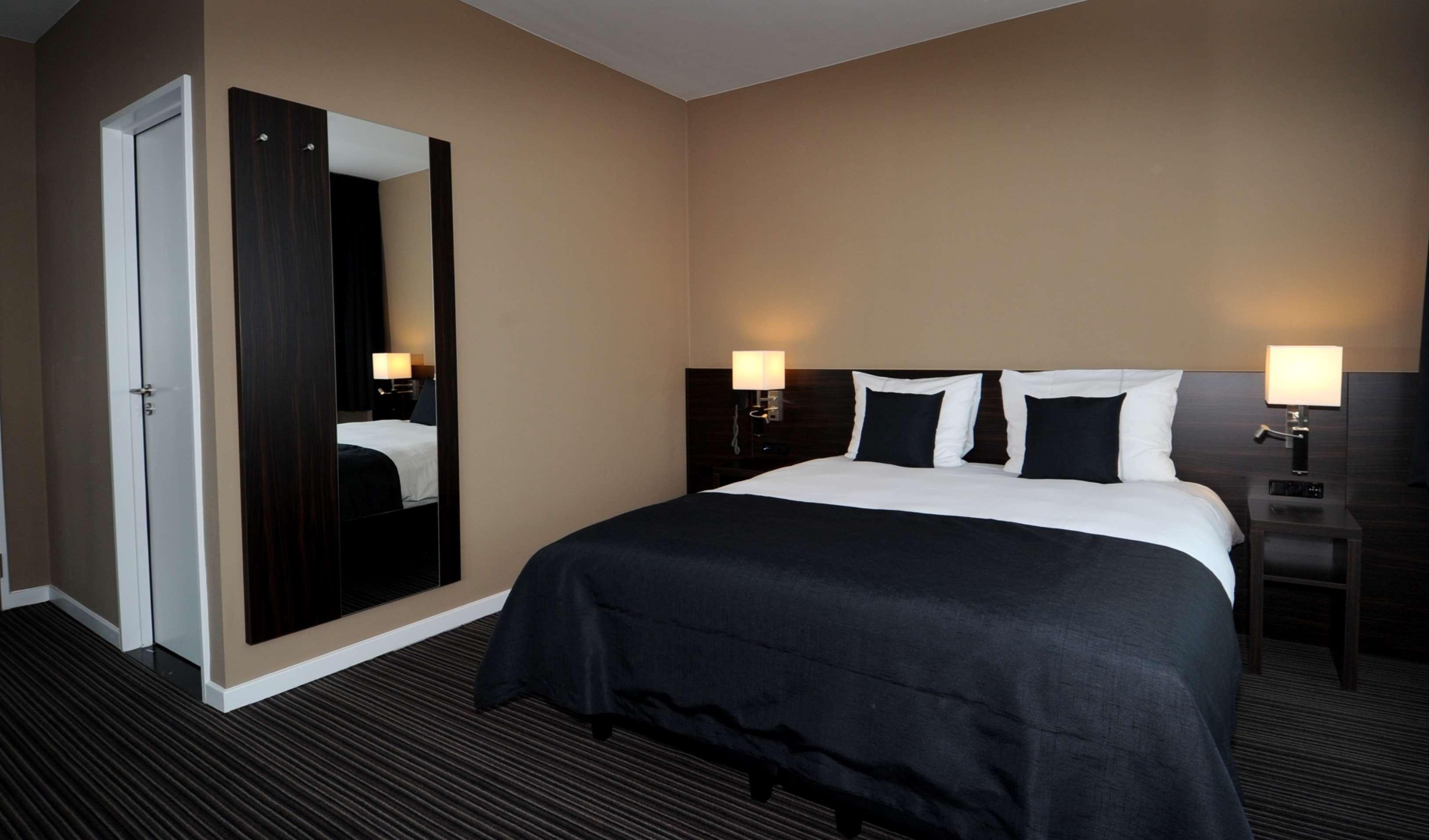 Hotel Docklands أنتويرب المظهر الخارجي الصورة